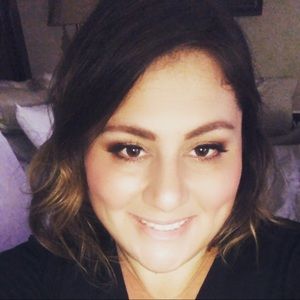 Meet your Posher, Alaina